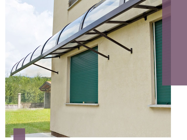 Козырьки над окнами в Чебаркуле — изготовление и монтаж по выгоде